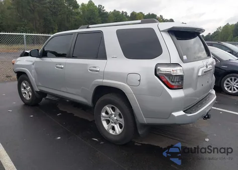 2021 Toyota 4Runner Sr5 z USA, uszkodzony, nr VIN JTEEU5JR6M5240081
